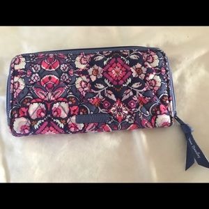 Vera Bradley wallet